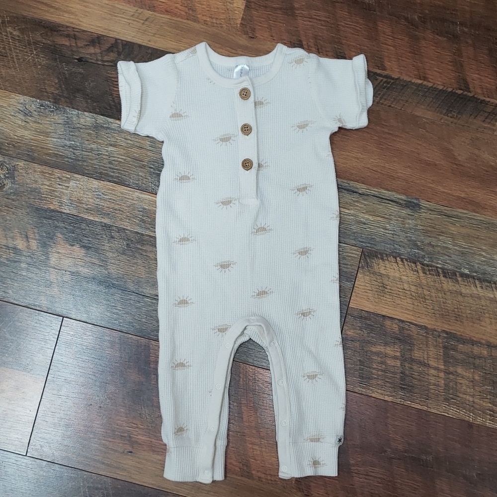 Gerber Modern Moments Cream Waffle Knit Short Sleeve Bodysuit, Size 12 Months